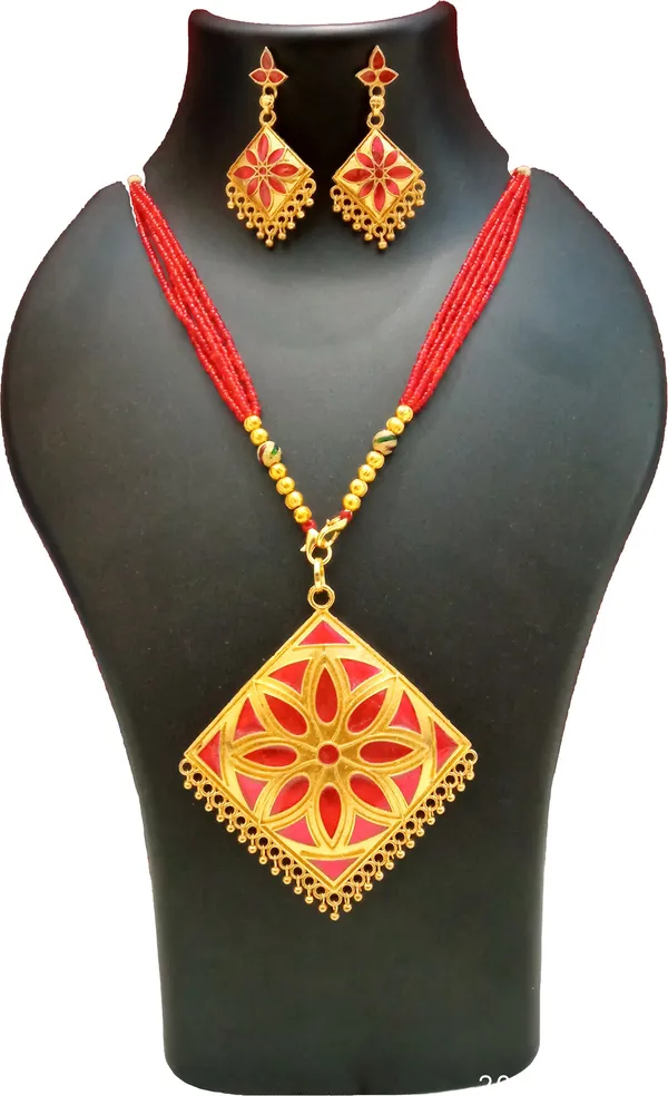Assamese_Traditional_Gold_Plated_Red_Colour_Tassel_Jewellery_Set_For_Women_&_Girl
